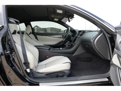 2022 INFINITI Q60 LUXE