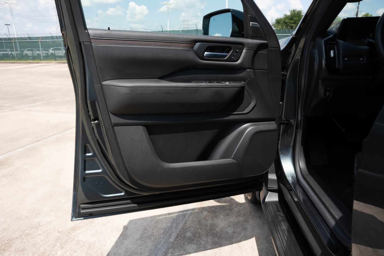2025 Nissan Armada SL