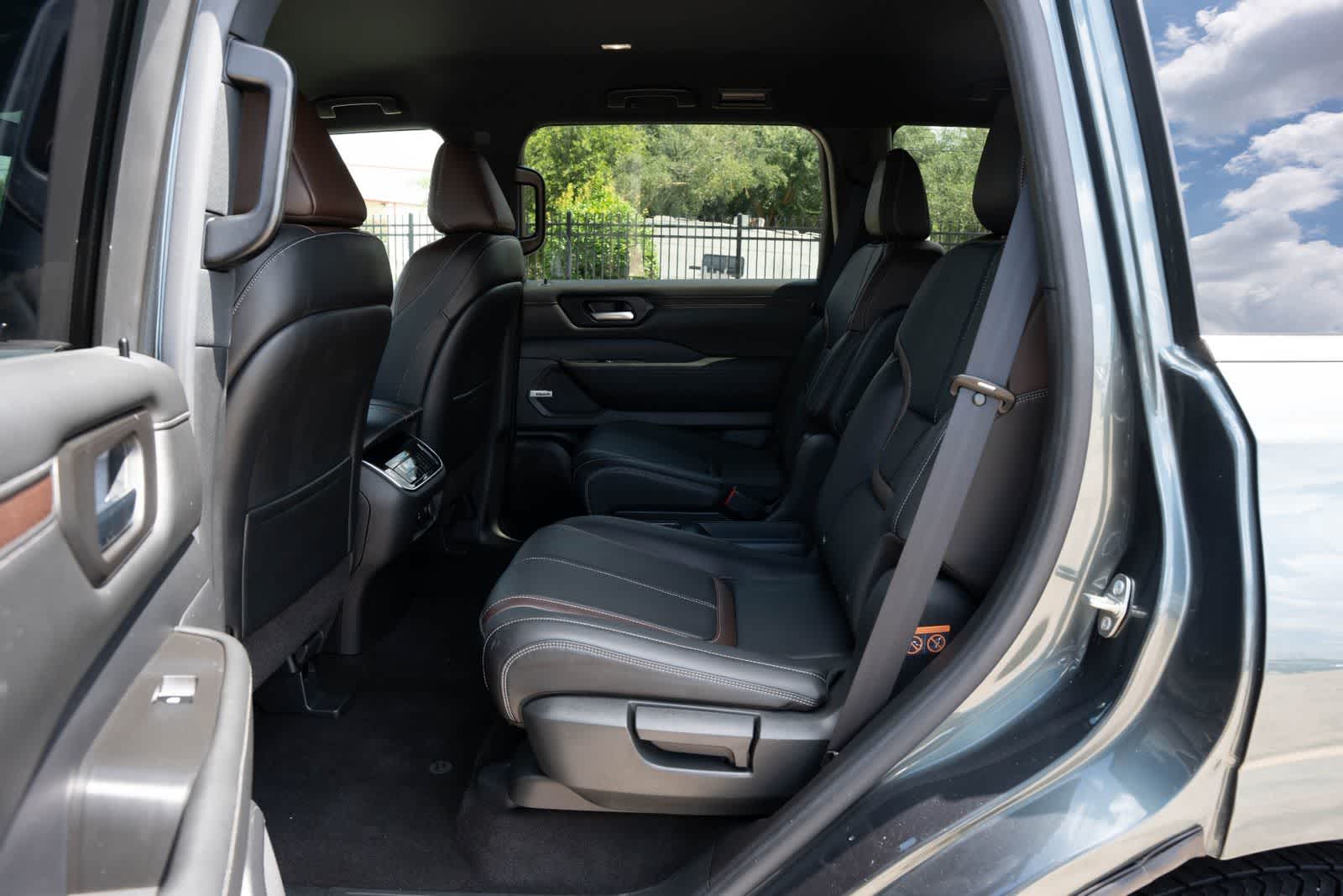 2025 Nissan Armada SL