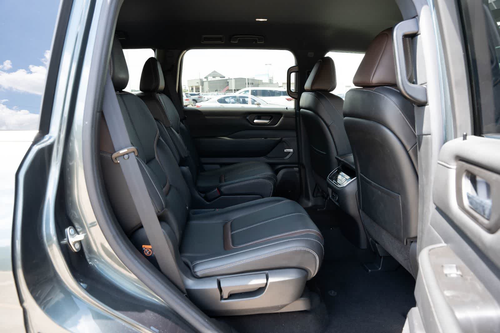 2025 Nissan Armada SL