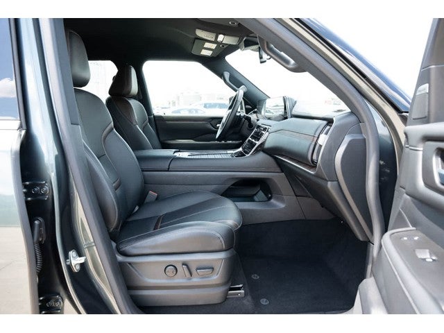 2025 Nissan Armada SL