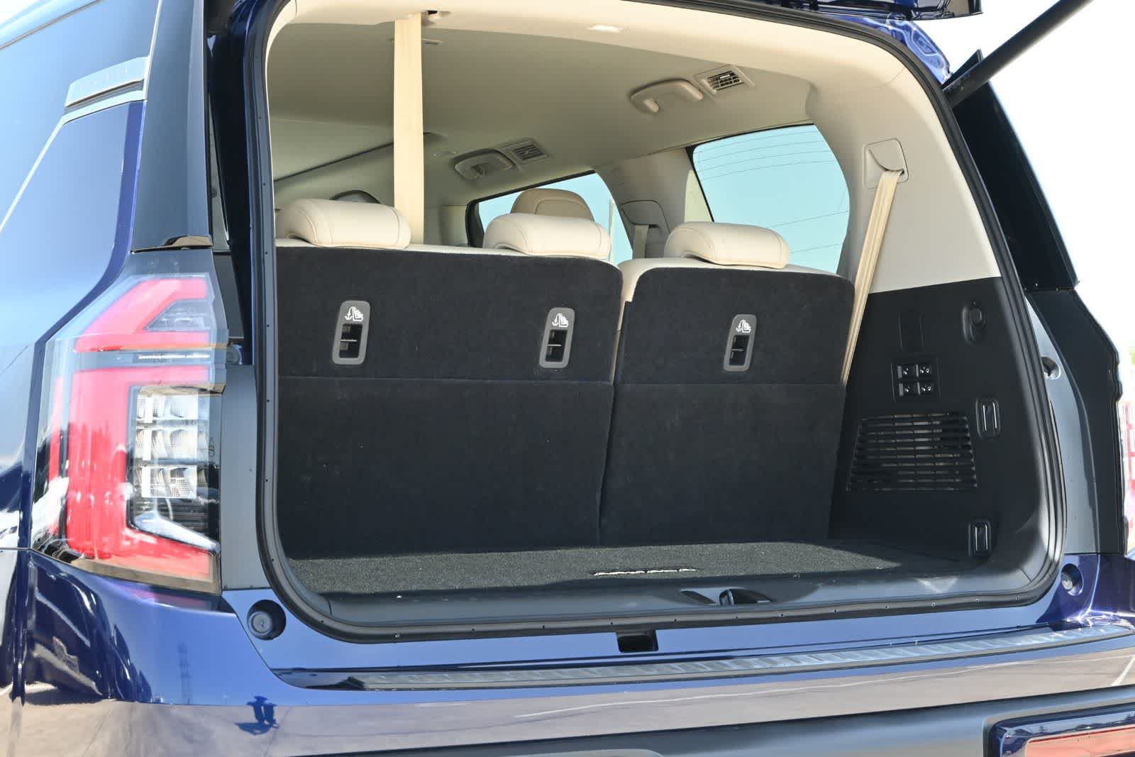 2025 Nissan Armada Platinum