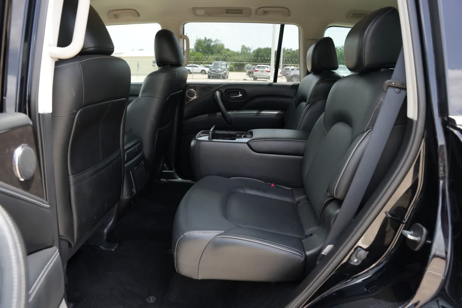 2022 INFINITI QX80 LUXE