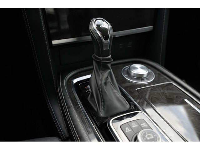 2022 INFINITI QX80 LUXE