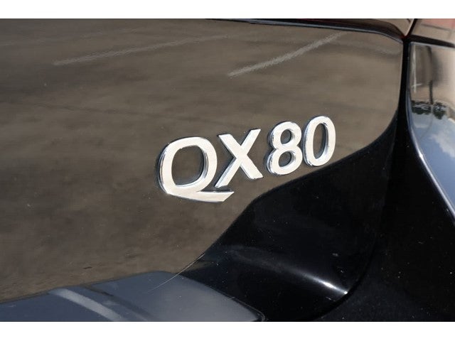 2022 INFINITI QX80 LUXE