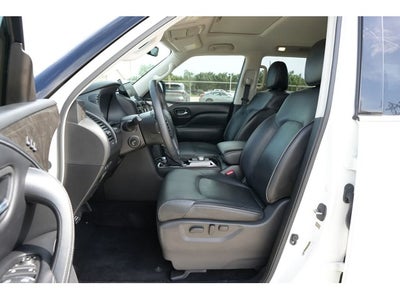 2023 INFINITI QX80 LUXE