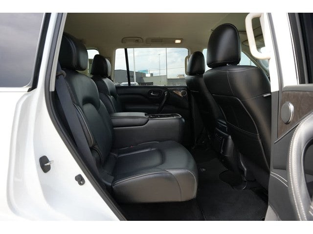 2023 INFINITI QX80 LUXE