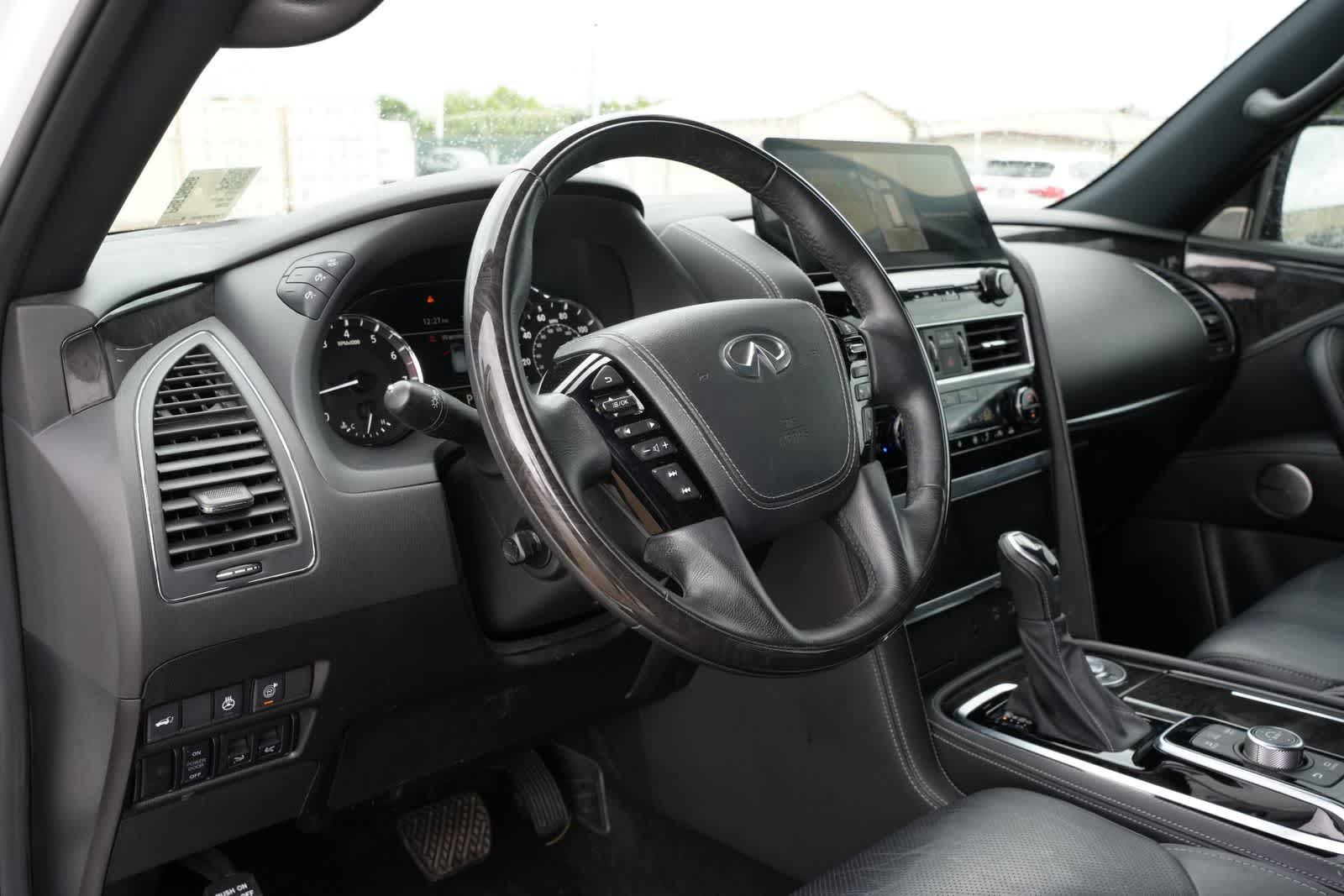 2023 INFINITI QX80 SENSORY
