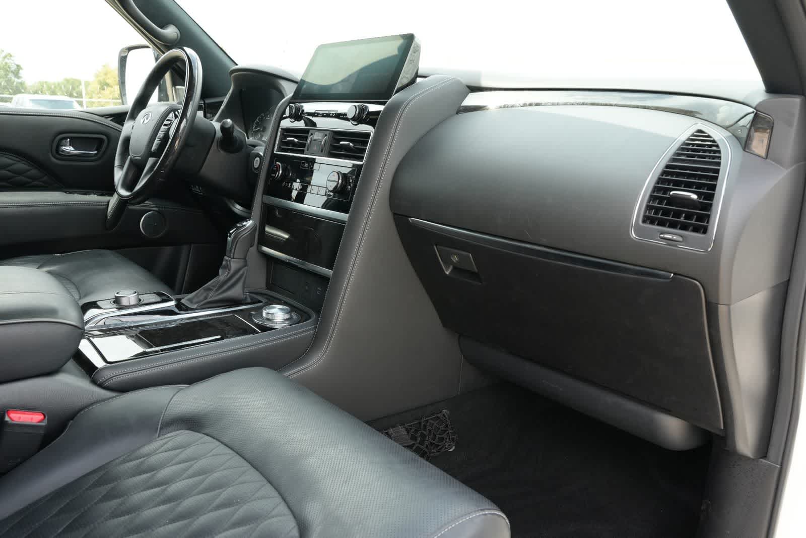 2024 INFINITI QX80 SENSORY