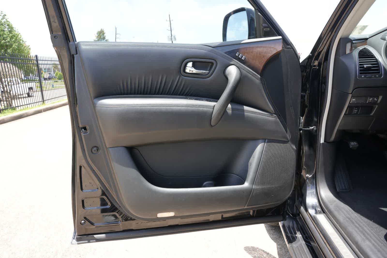 2014 INFINITI QX80 2WD 4dr