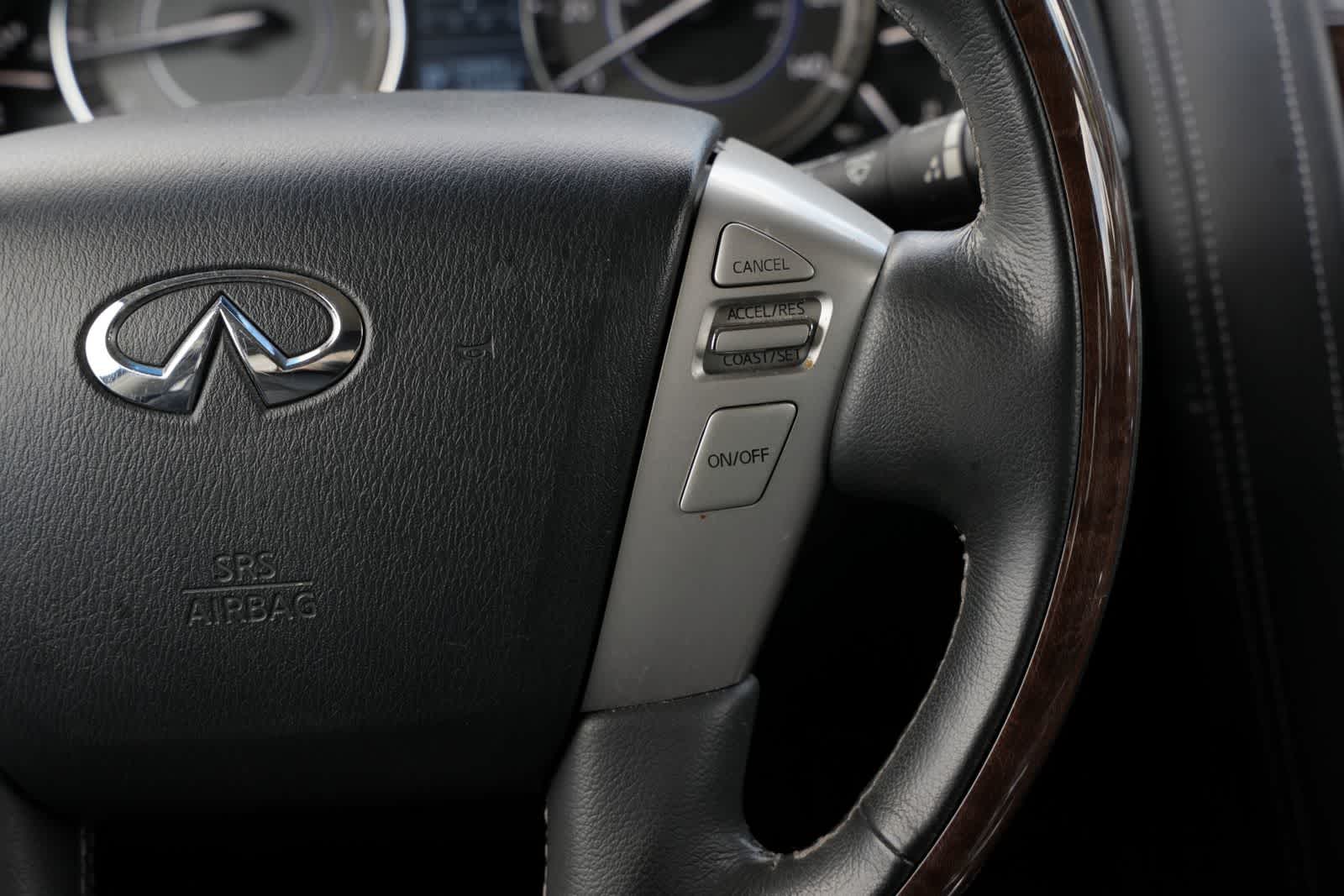 2017 INFINITI QX80 RWD