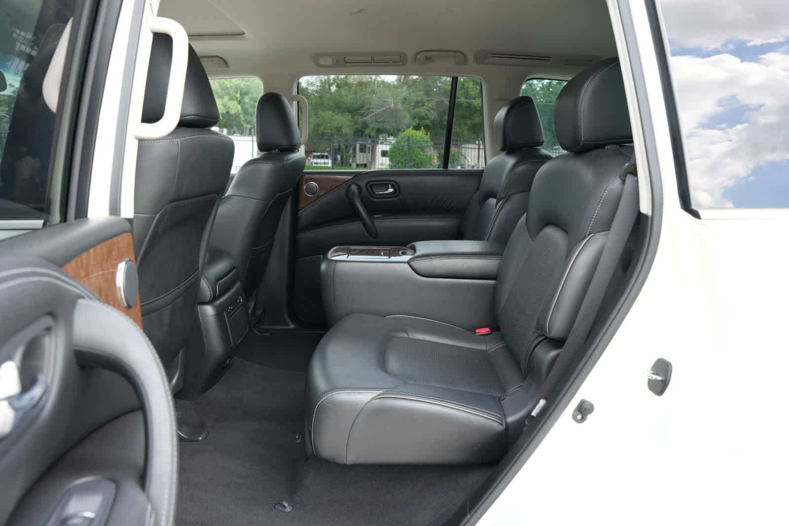 2017 INFINITI QX80 RWD