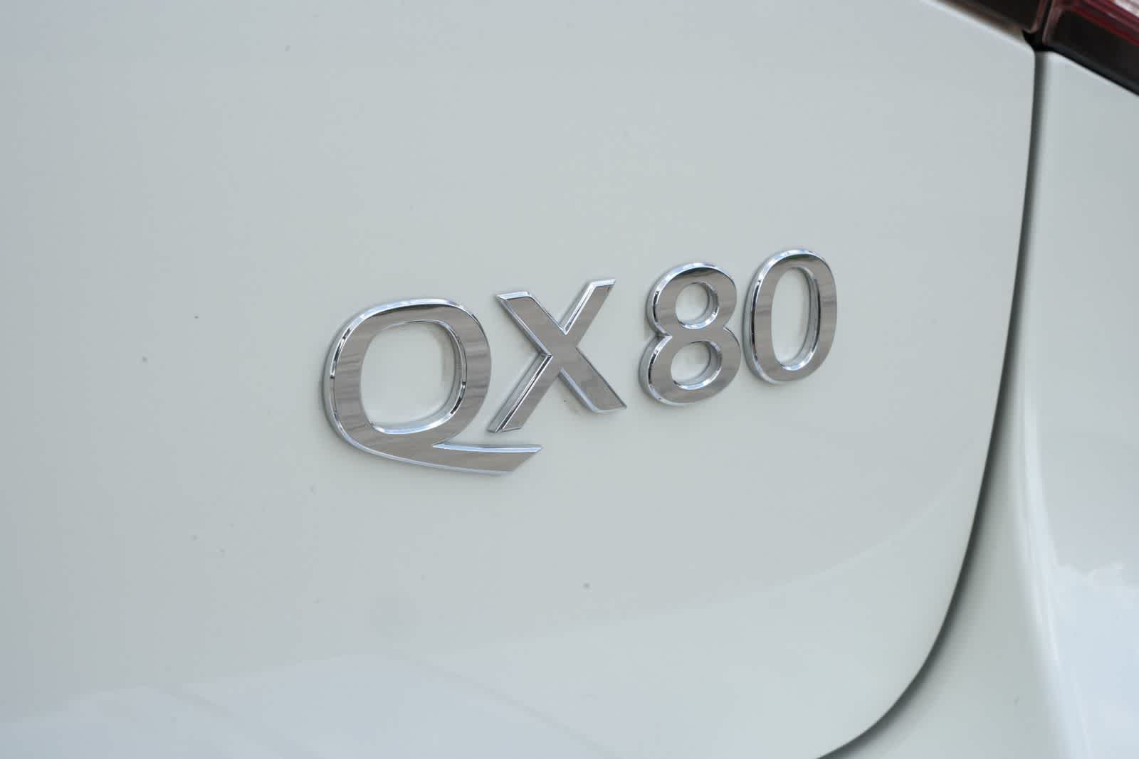 2017 INFINITI QX80 RWD
