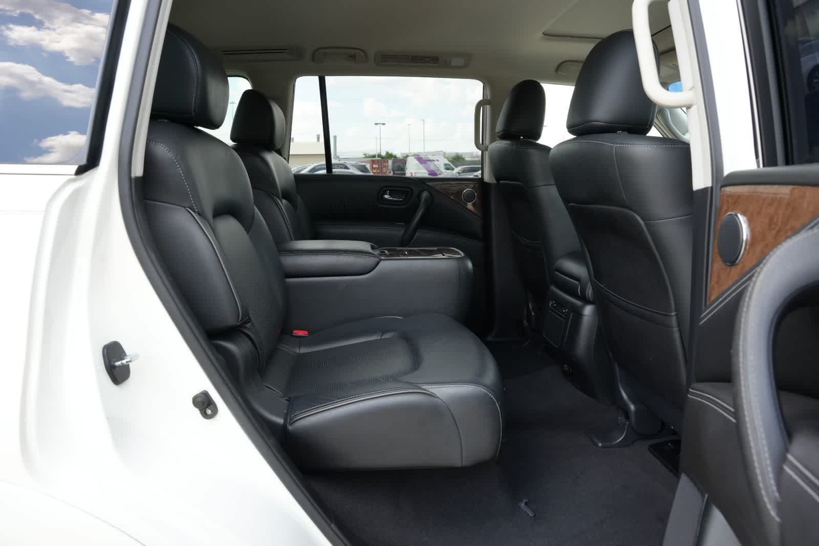 2017 INFINITI QX80 RWD