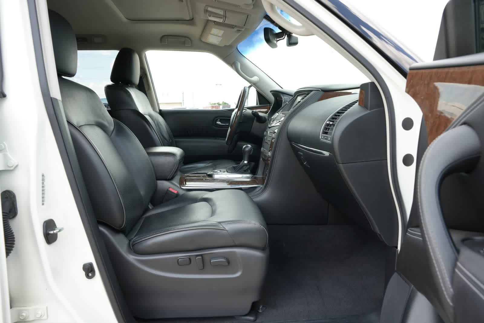 2017 INFINITI QX80 RWD