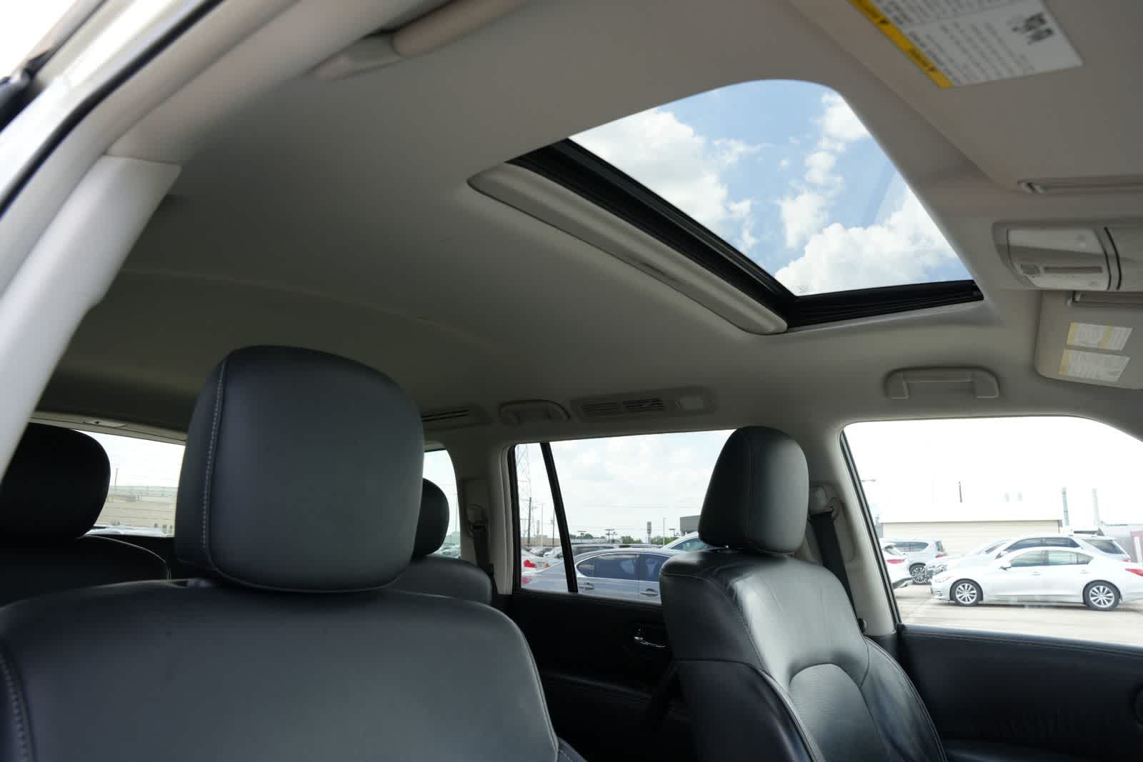 2017 INFINITI QX80 RWD