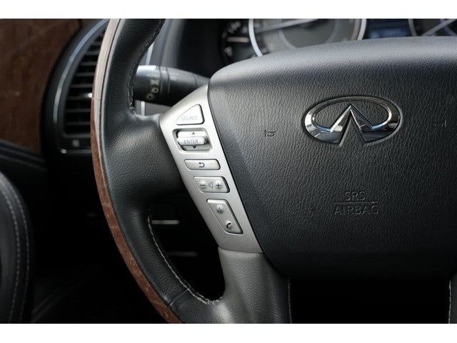2017 INFINITI QX80 RWD
