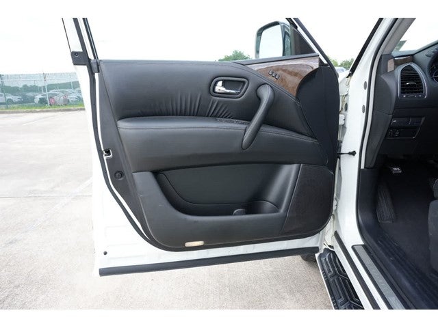 2017 INFINITI QX80 RWD