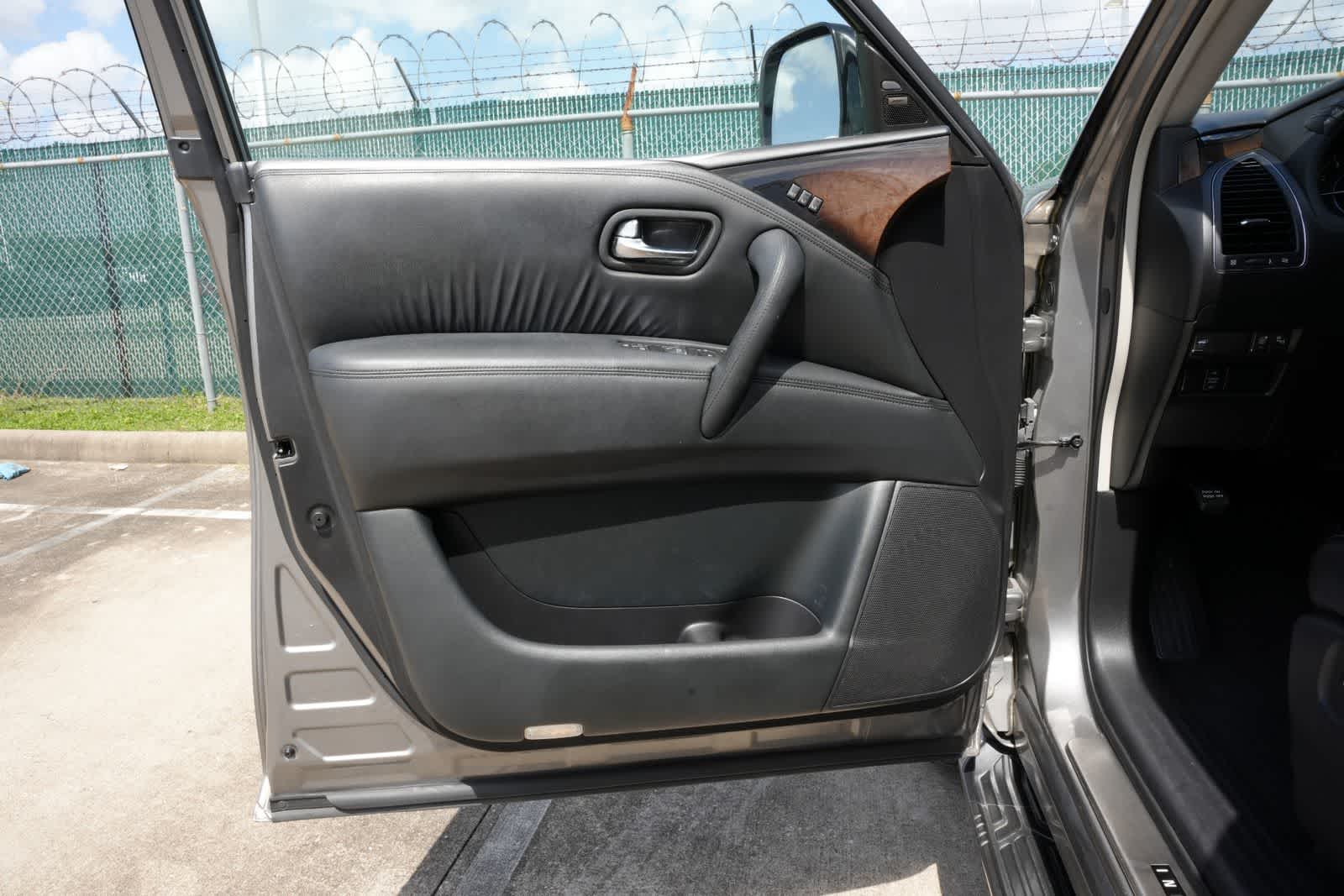 2014 INFINITI QX80 2WD 4dr