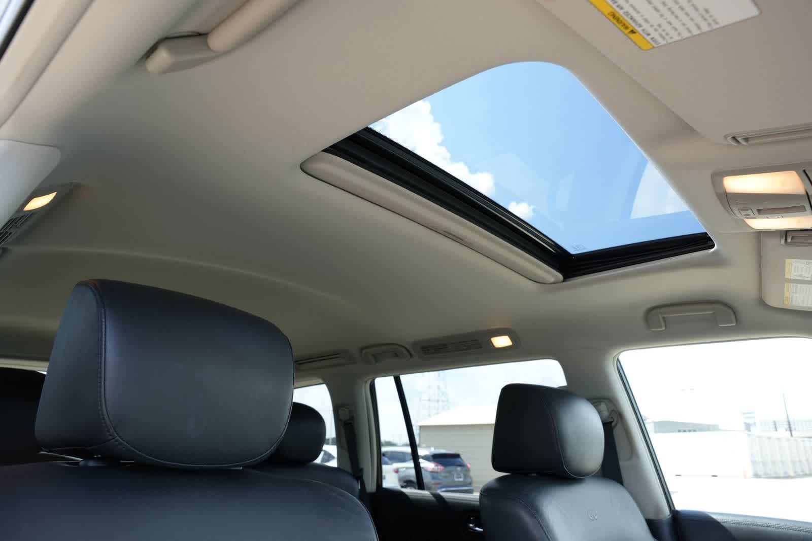 2014 INFINITI QX80 2WD 4dr