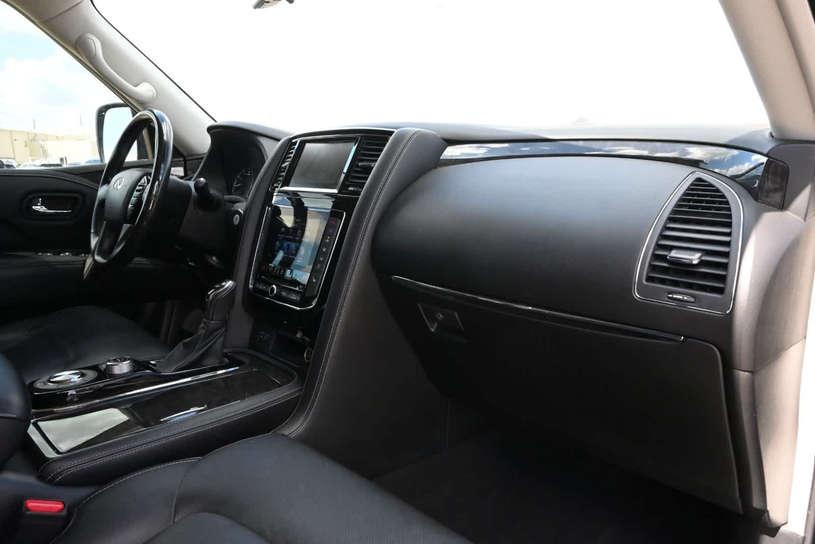 2020 INFINITI QX80 LUXE