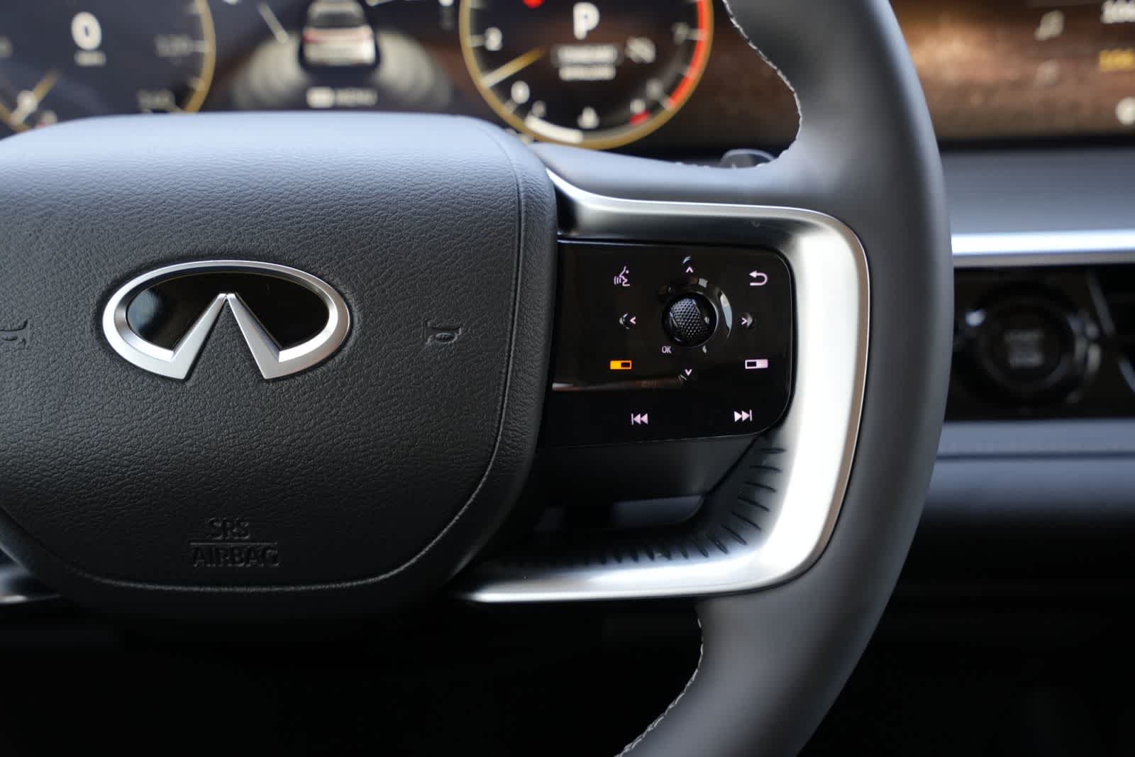 2027 INFINITI QX80 PURE