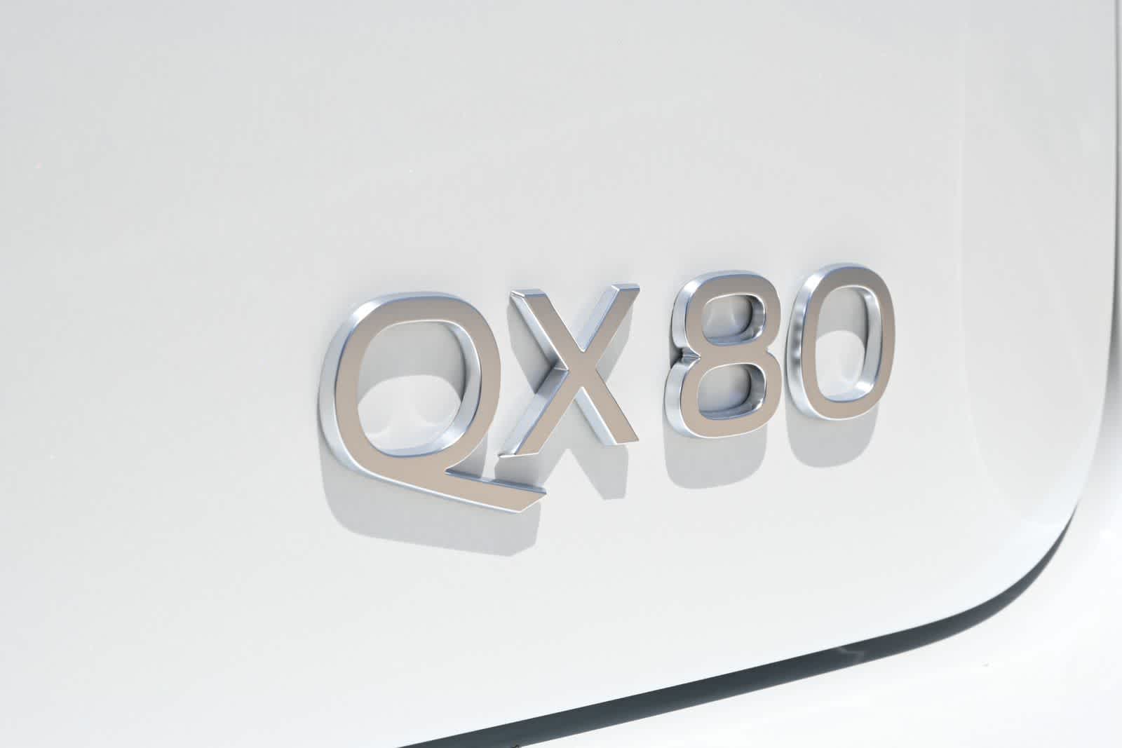 2027 INFINITI QX80 PURE