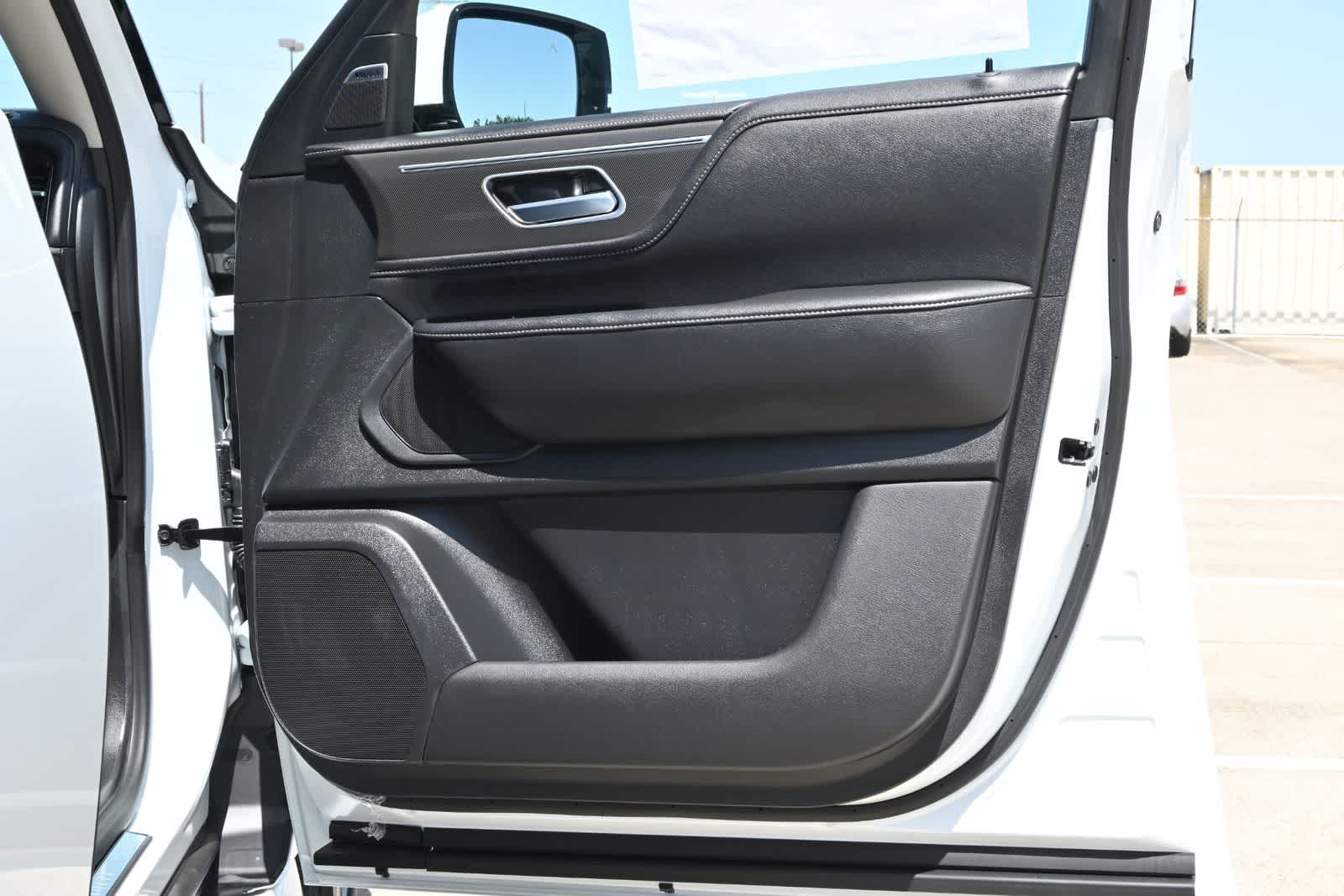 2027 INFINITI QX80 PURE