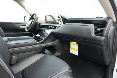 2027 INFINITI QX80 LUXE