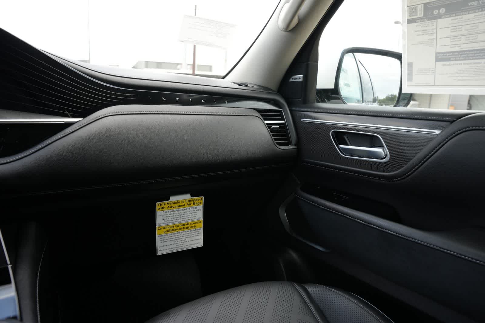 2027 INFINITI QX80 LUXE