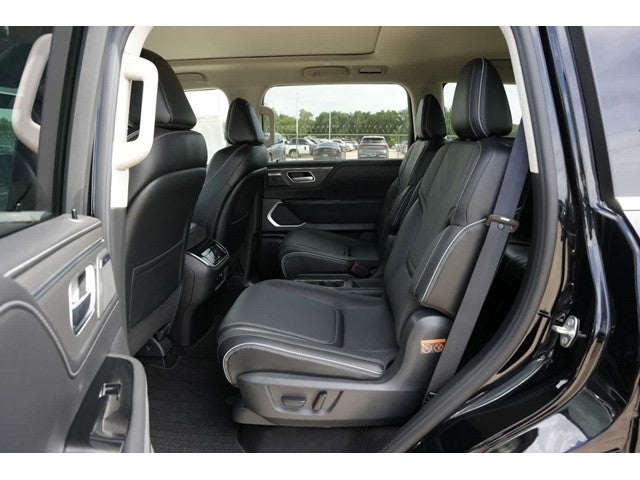 2027 INFINITI QX80 LUXE