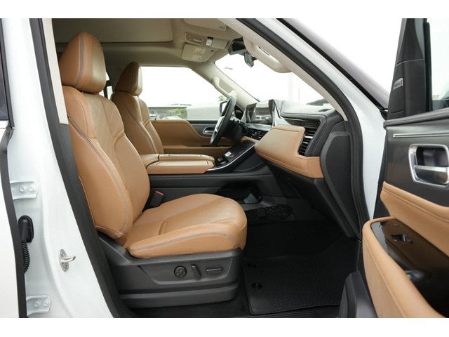 2027 INFINITI QX80 LUXE