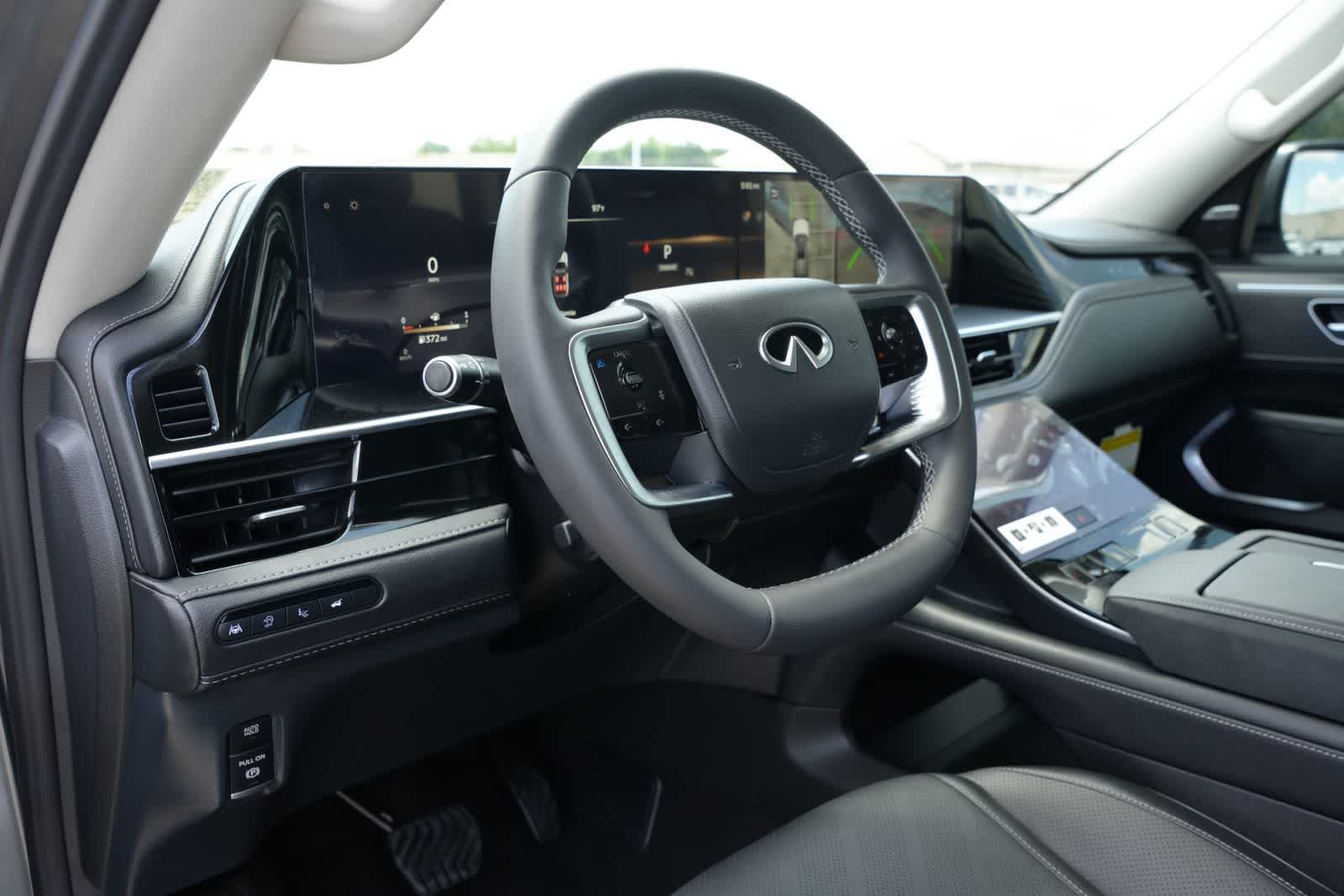 2027 INFINITI QX80 LUXE