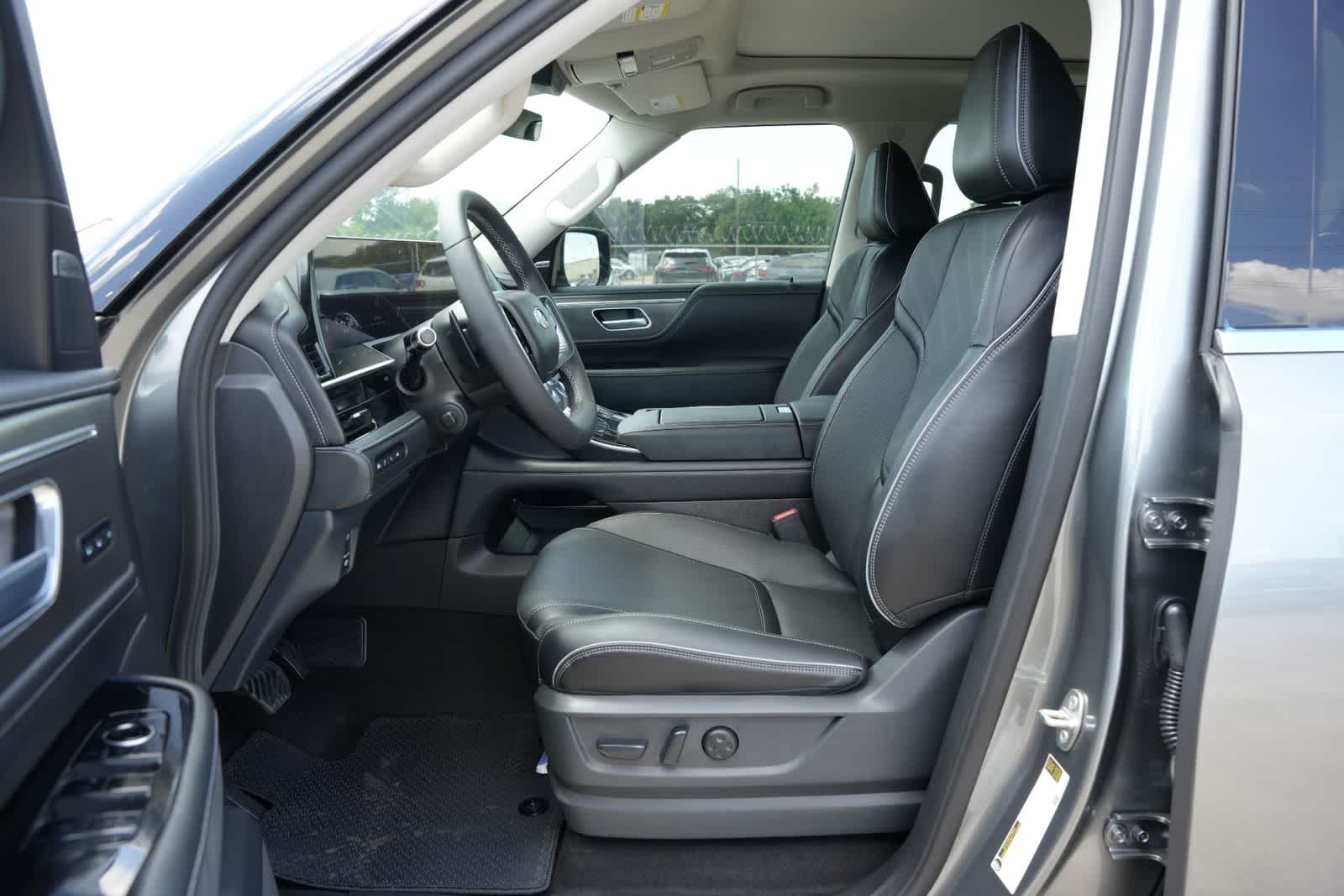 2027 INFINITI QX80 LUXE
