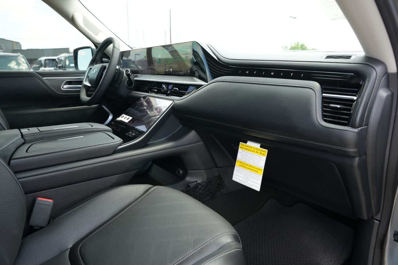 2027 INFINITI QX80 LUXE