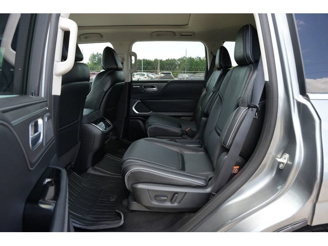 2027 INFINITI QX80 LUXE