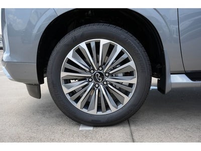 2027 INFINITI QX80 LUXE