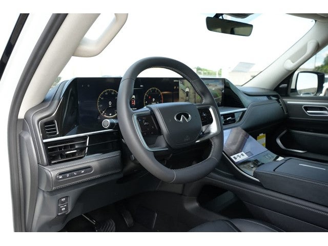 2027 INFINITI QX80 LUXE