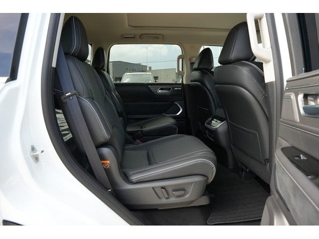 2027 INFINITI QX80 LUXE