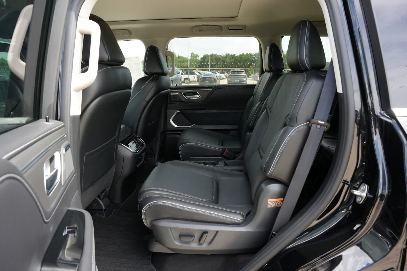 2027 INFINITI QX80 LUXE