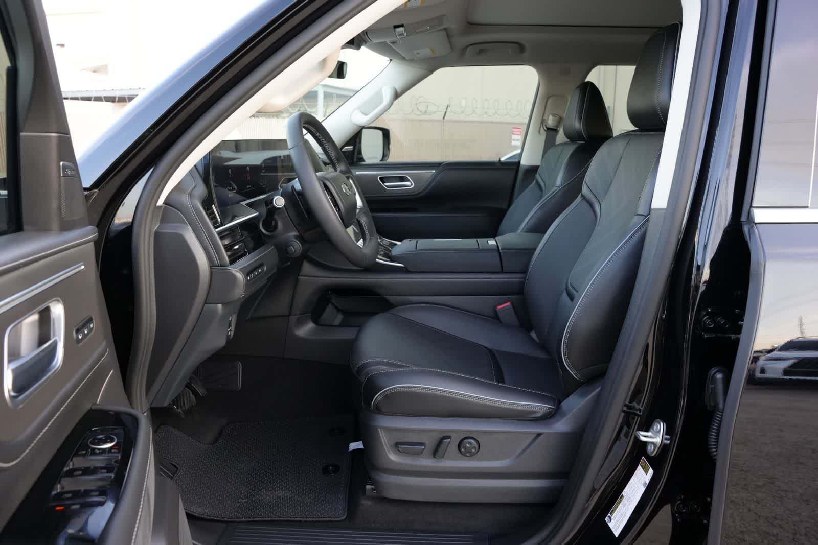 2027 INFINITI QX80 LUXE