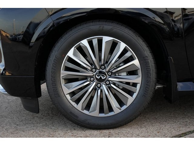 2027 INFINITI QX80 LUXE