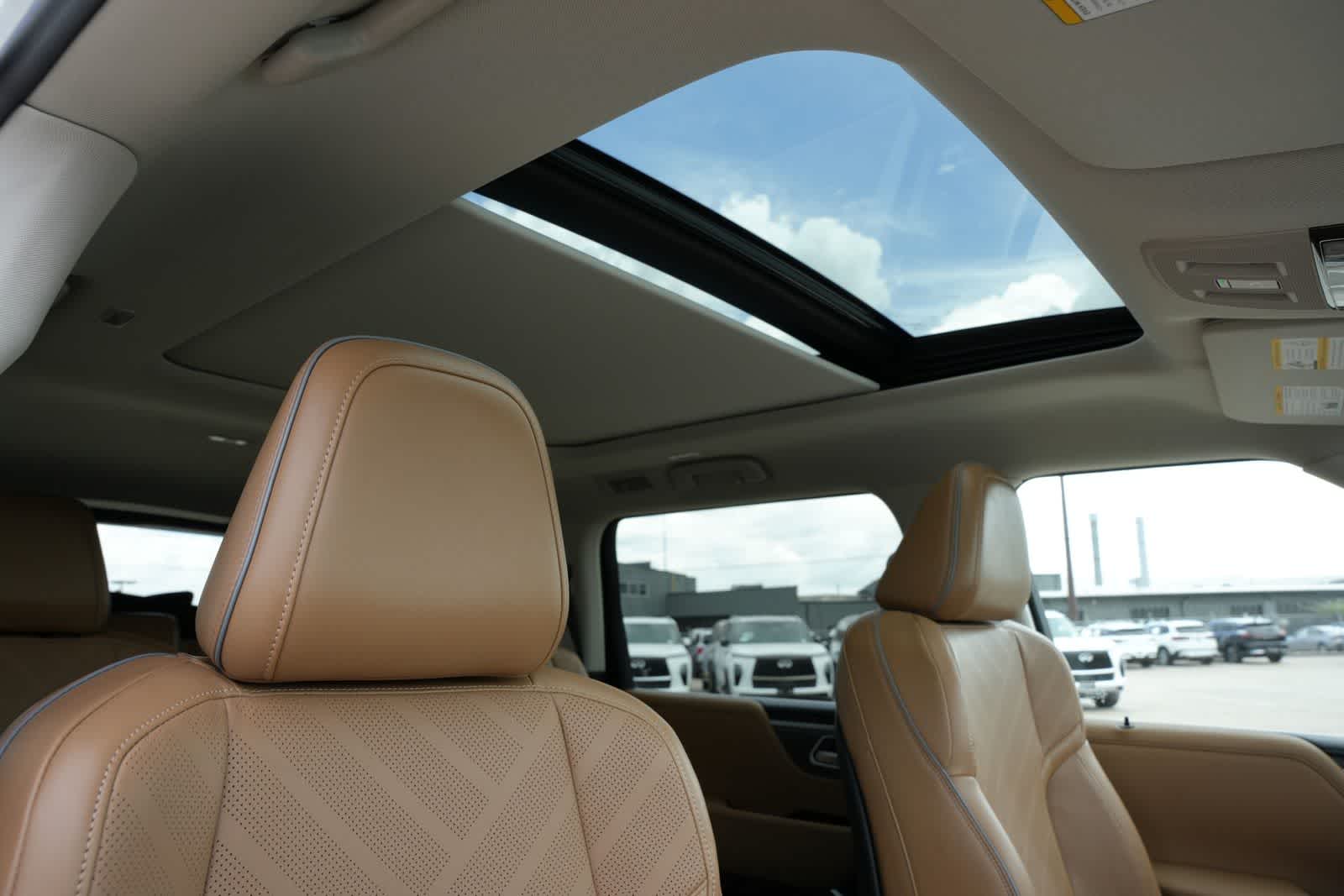 2027 INFINITI QX80 LUXE