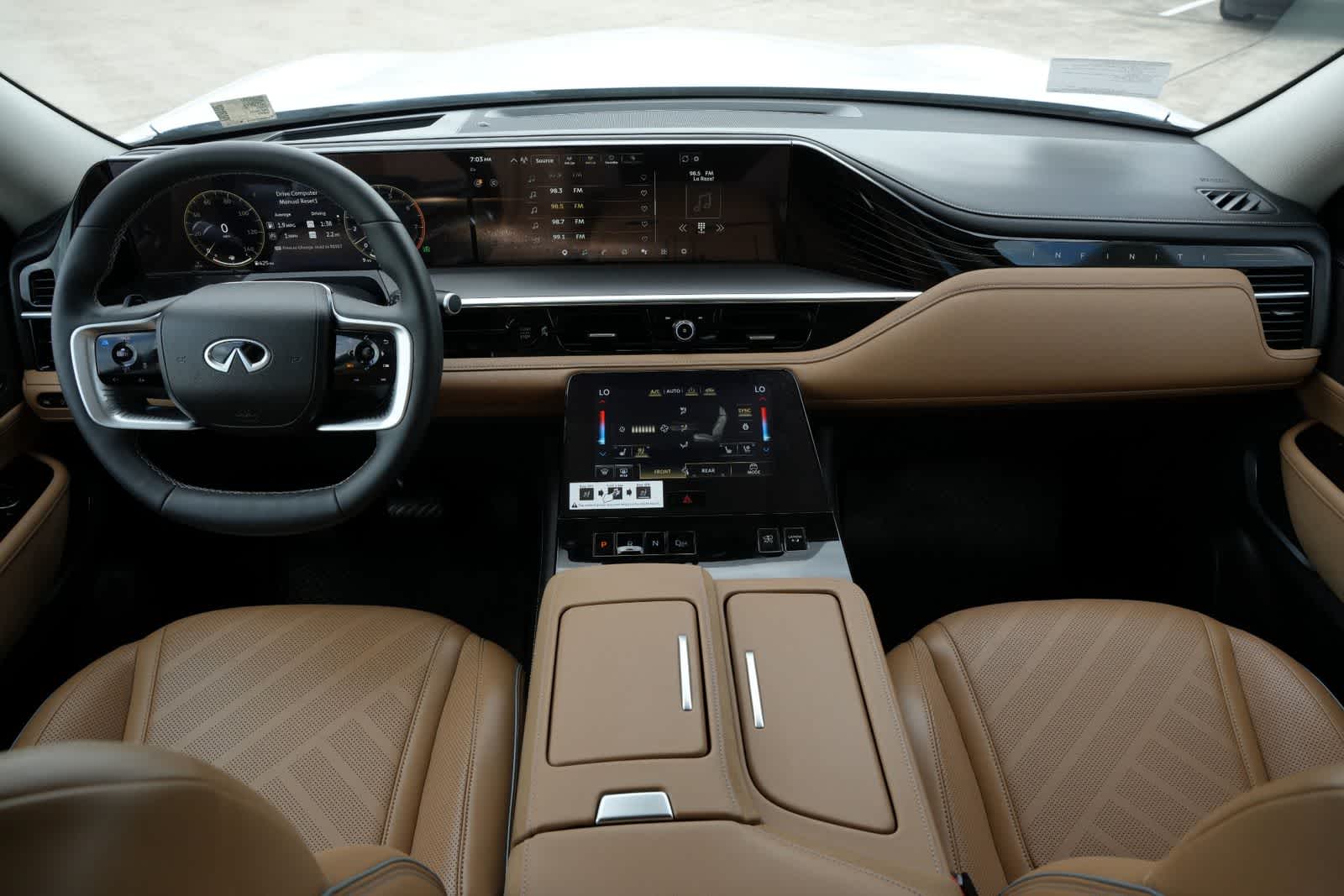 2027 INFINITI QX80 LUXE