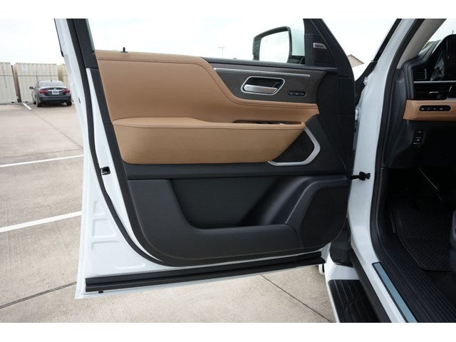 2027 INFINITI QX80 LUXE