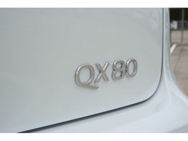 2027 INFINITI QX80 LUXE