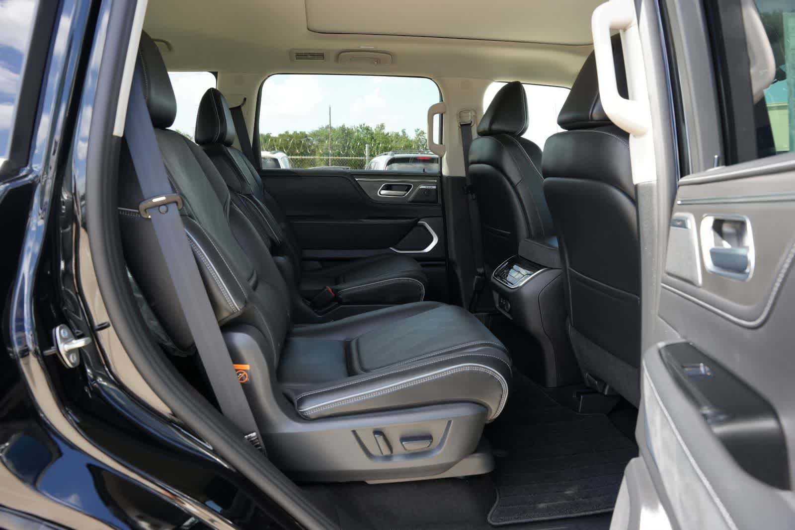 2027 INFINITI QX80 LUXE