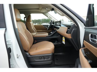 2027 INFINITI QX80 LUXE