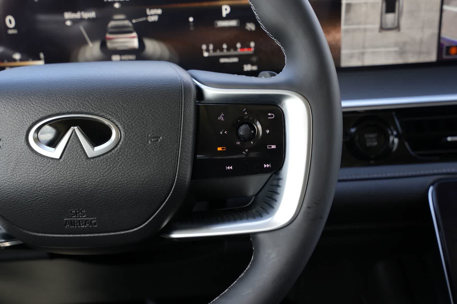 2027 INFINITI QX80 LUXE