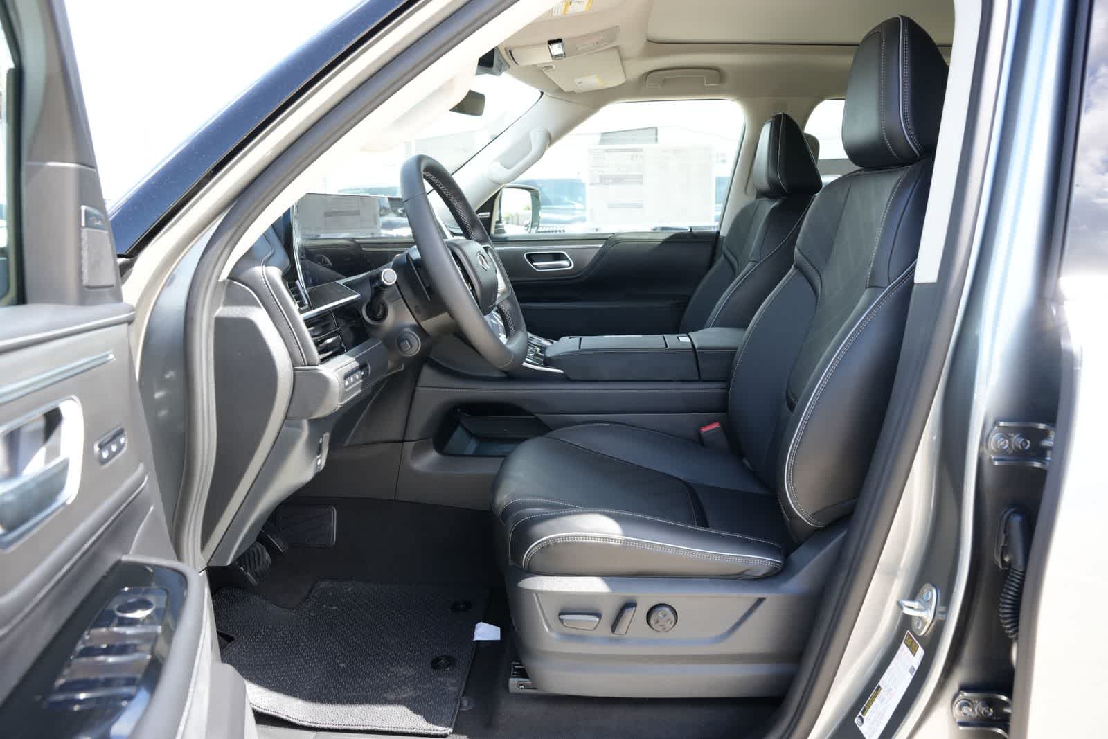 2027 INFINITI QX80 LUXE
